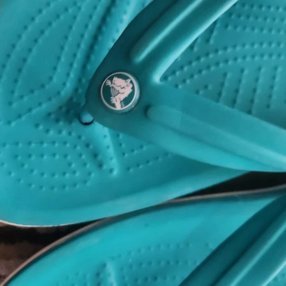 Unisex Croc Flipflops - Green - Size Men's 5 Women's  7 - Picture 4 of 7